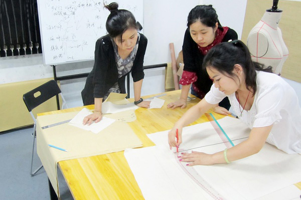 安徽服裝制版培訓(xùn)600X400.jpg