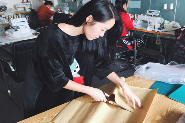 服裝打板需要做什么呢？合肥服裝設(shè)計(jì)培訓(xùn)學(xué)校